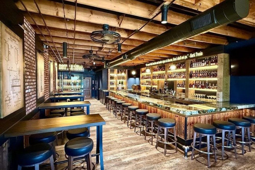 Still & Barrel, Bar in Phoenix