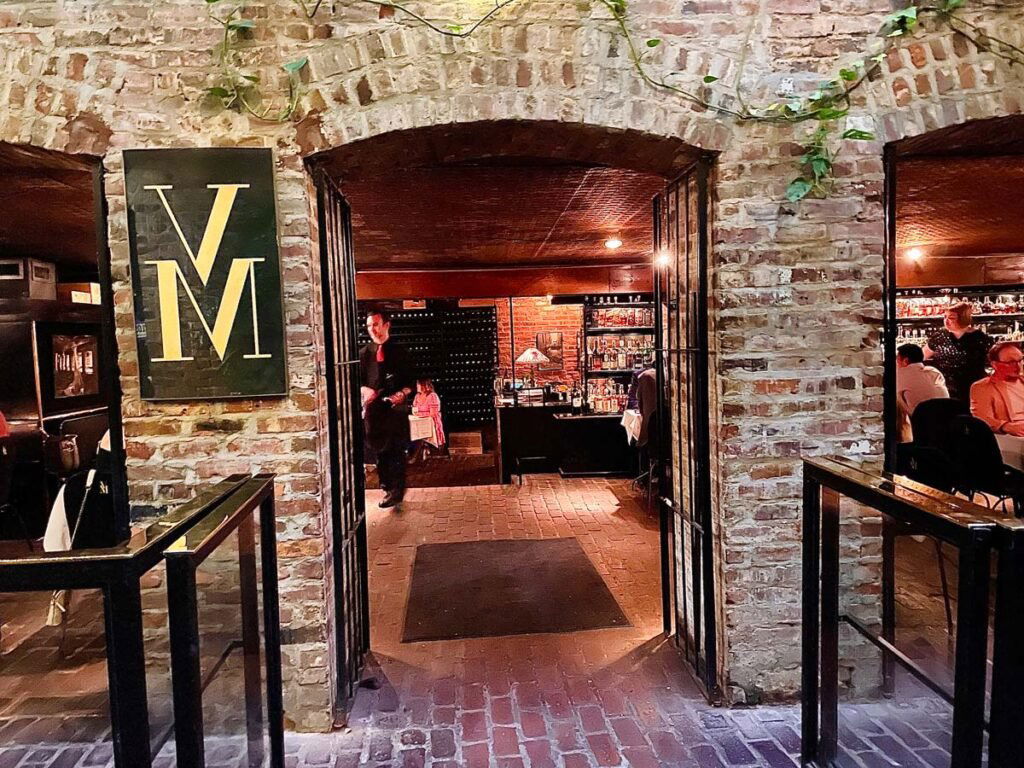 V. Mertz, Bar in Omaha