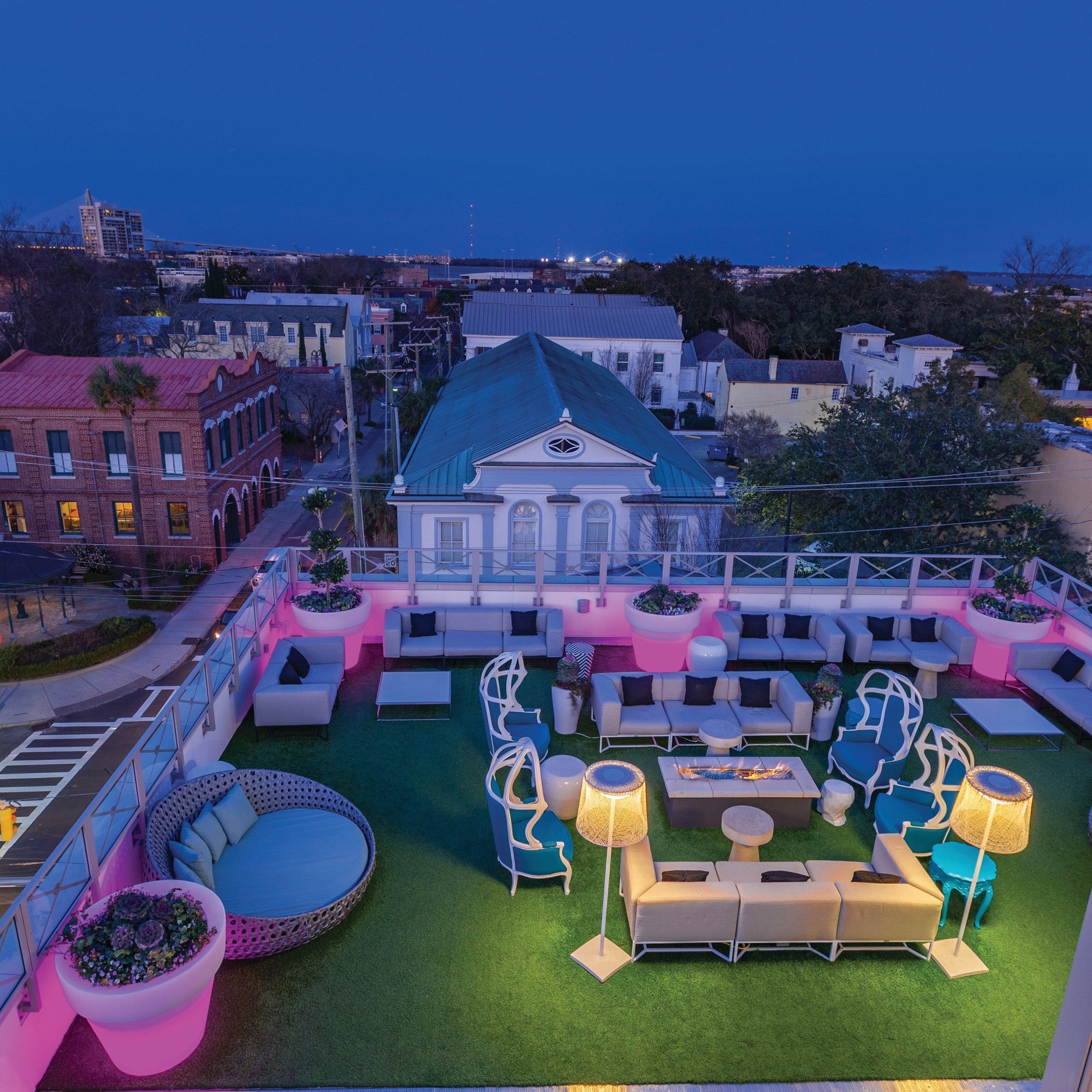 Élevé Rooftop Restaurant & Lounge bar in Charleston