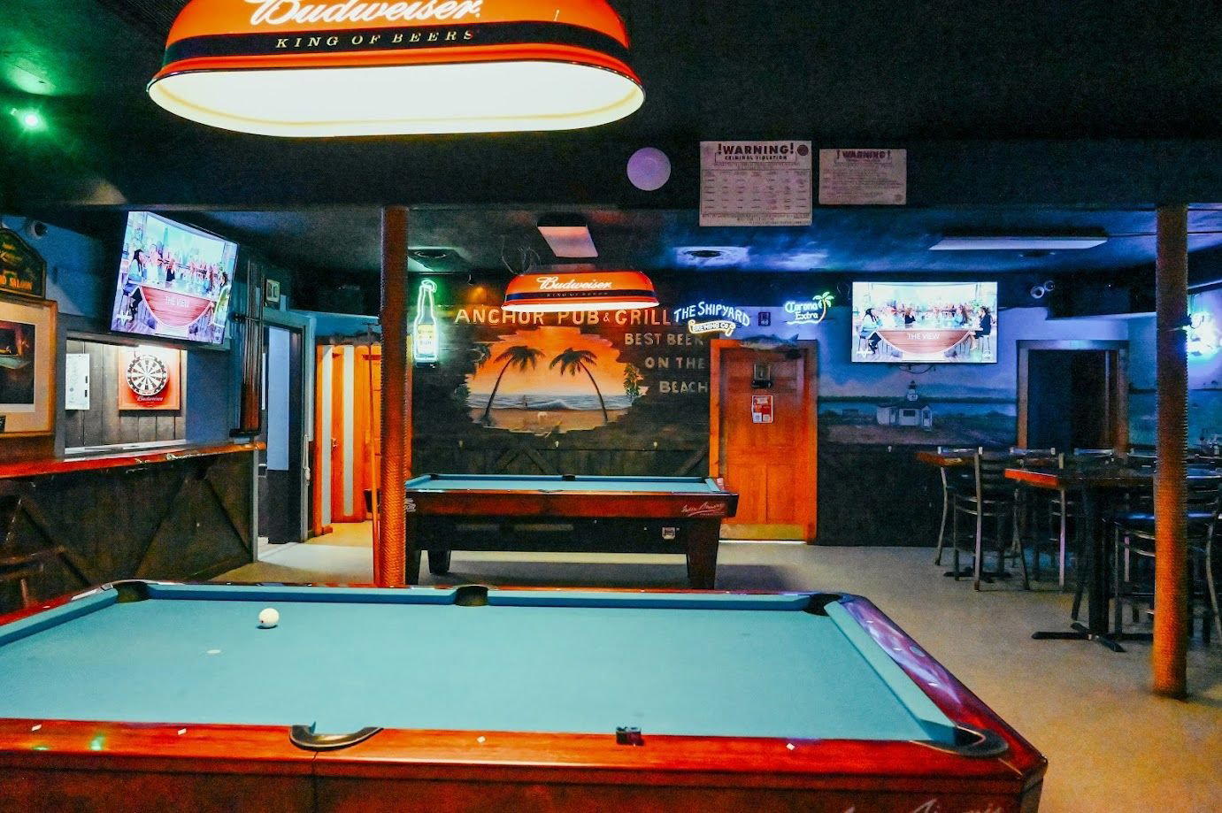 Anchor Pub & Grille bar in Beverly