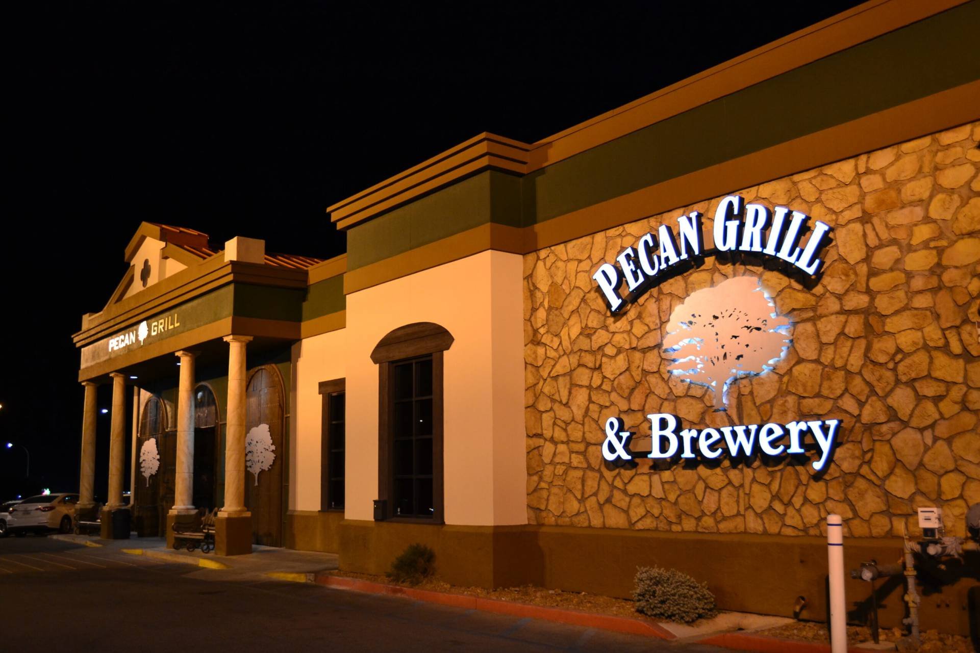 The Pecan Grill and Brewery bar in Las Cruces, United States