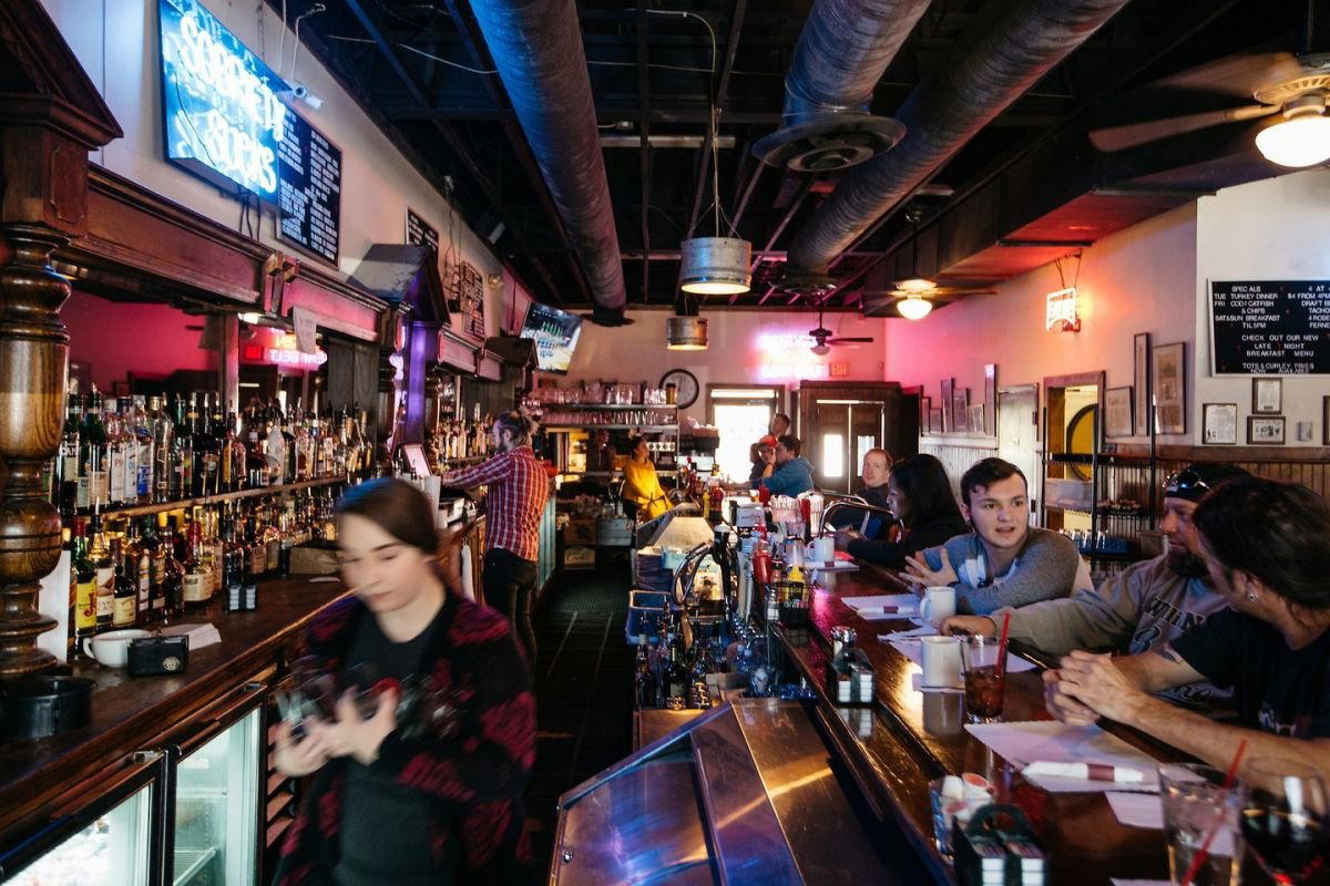 Honest John's, Detroit, United States