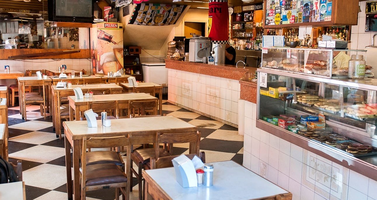Las Flores Bar & Pizza