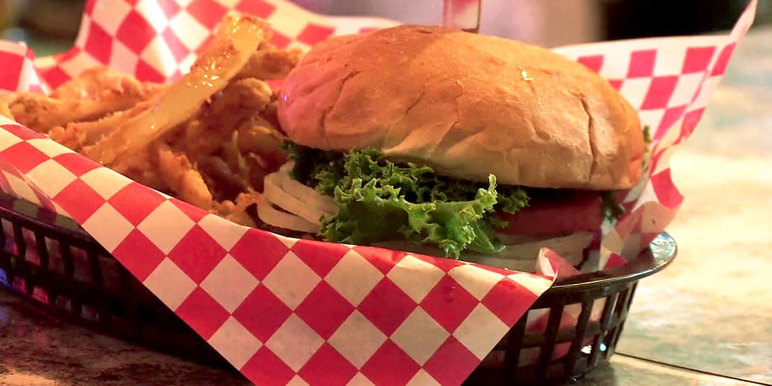Dinker's Bar and Grill