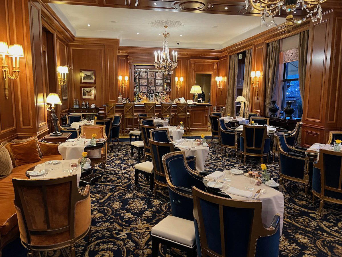 Le Bar des Bergues bar in Geneva