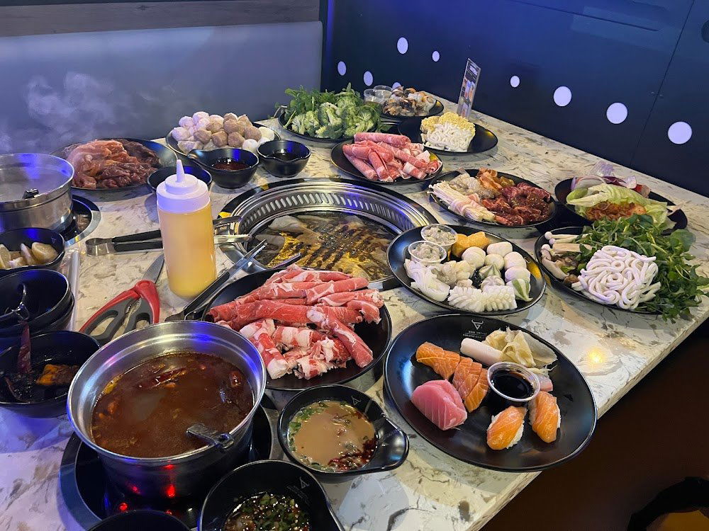 gogi hotpot korean bbq & sushi, Bar in Pine Hills