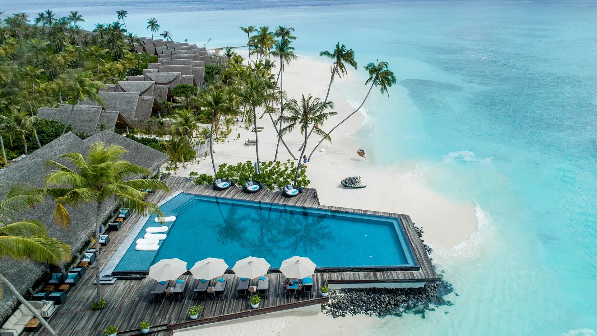 Fanihandi Pool Bar