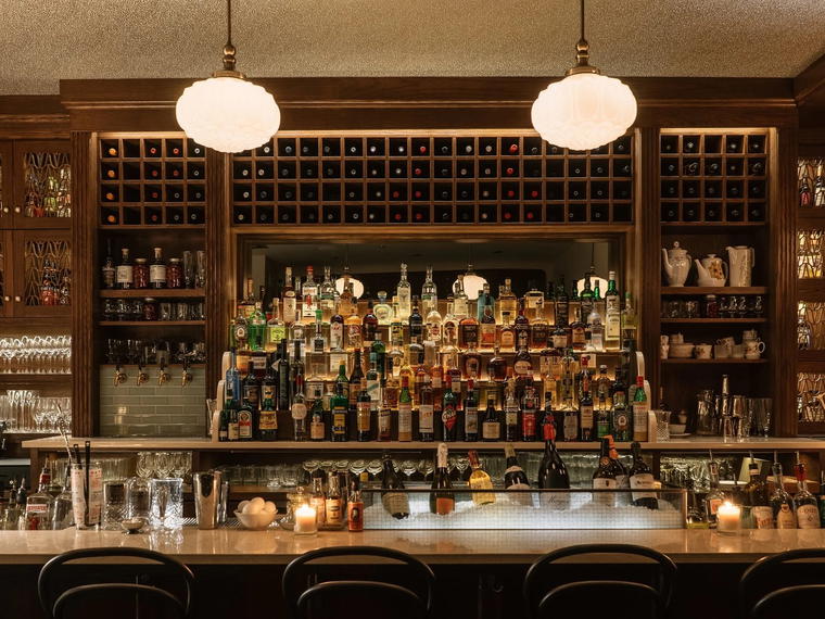 Clementine, Edmonton, Canada