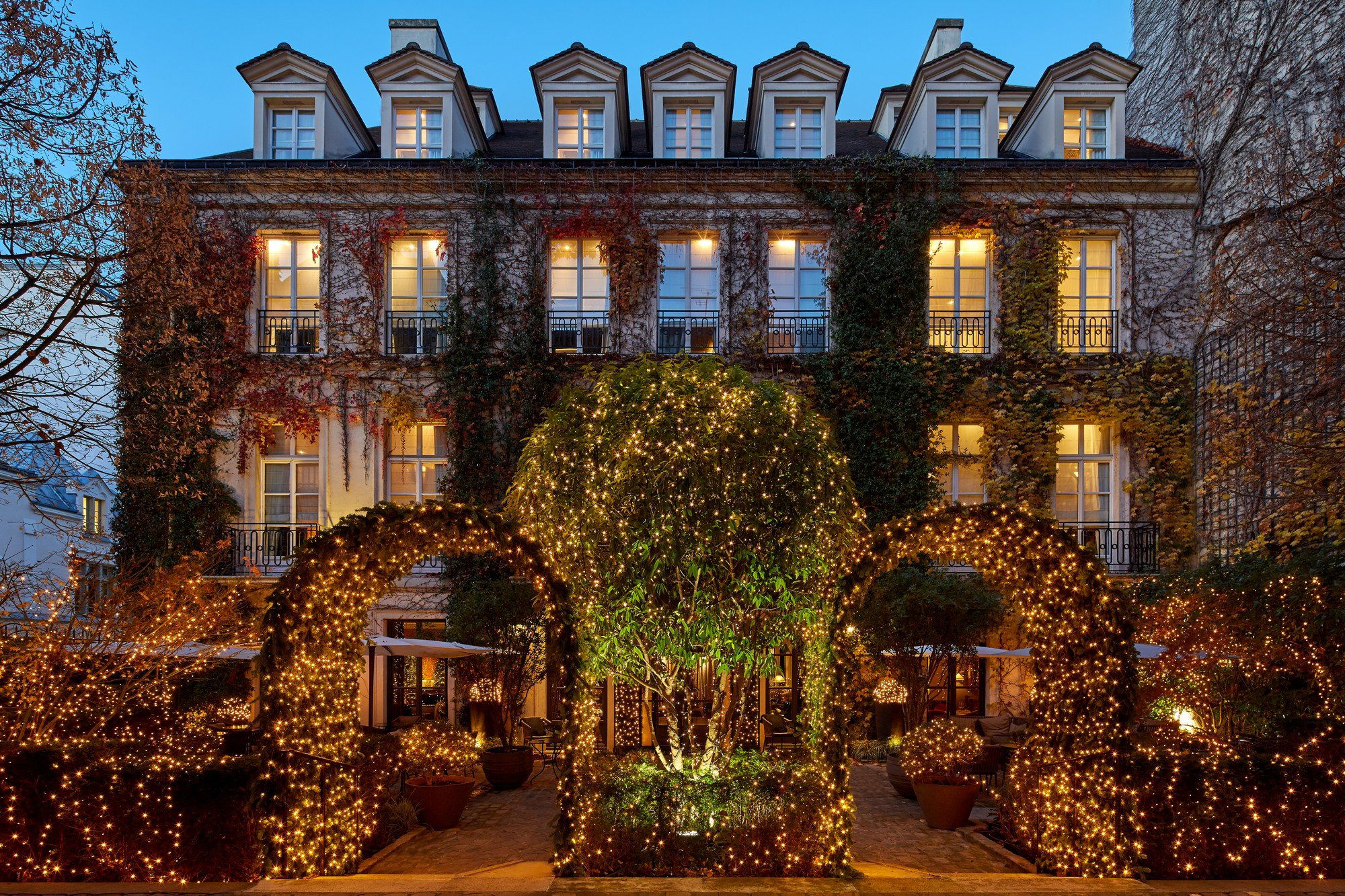 Le Pavillon de la Reine, Bar in Paris