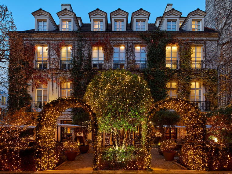 Le Pavillon de la Reine, Paris, France