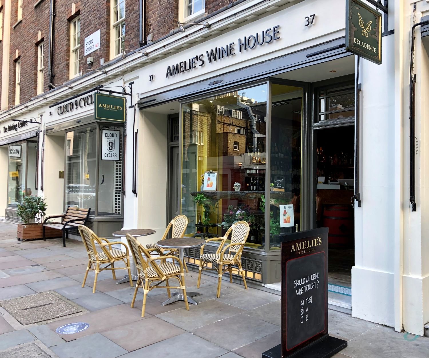 Amelie's Wine House, Bar in London
