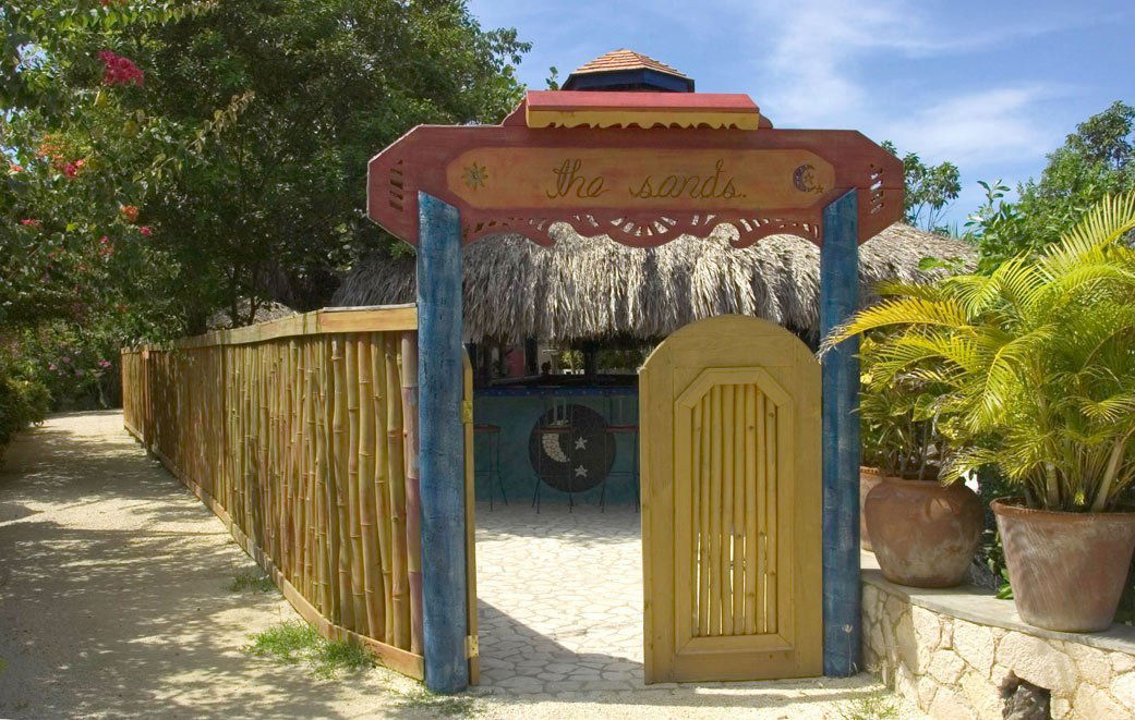 The Sands Bar, Bar in Negril
