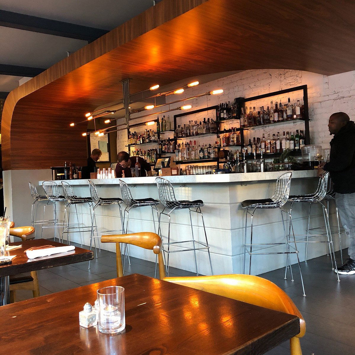 The Public Kitchen & Bar, Bar in Savannah
