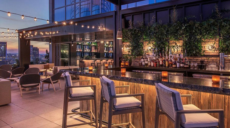 Harriet’s Rooftop, Bar in Toronto