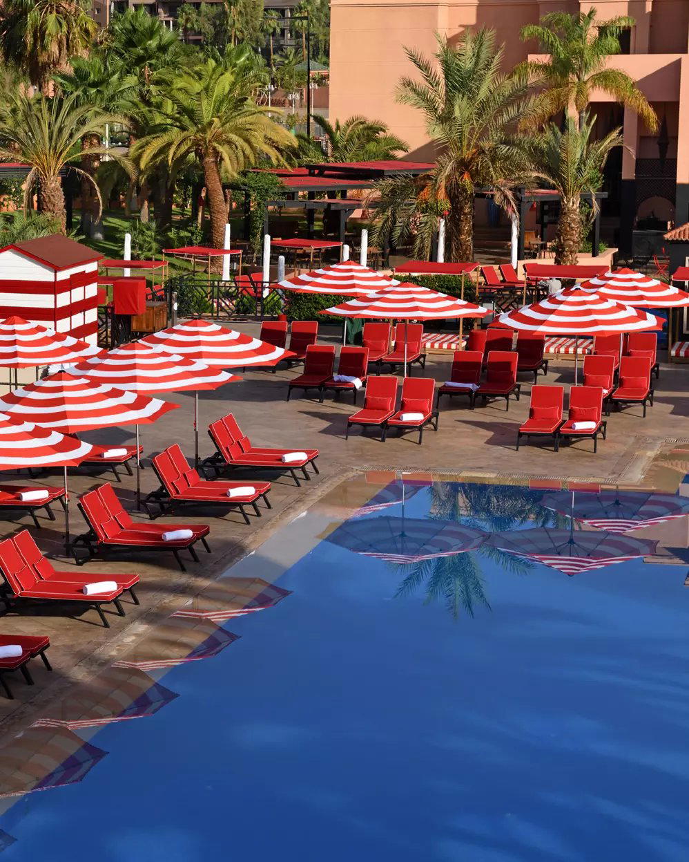 Manso Pool & Grill bar in Marrakech