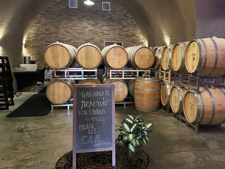 Oak Mountain Winery, Riverside, United States
