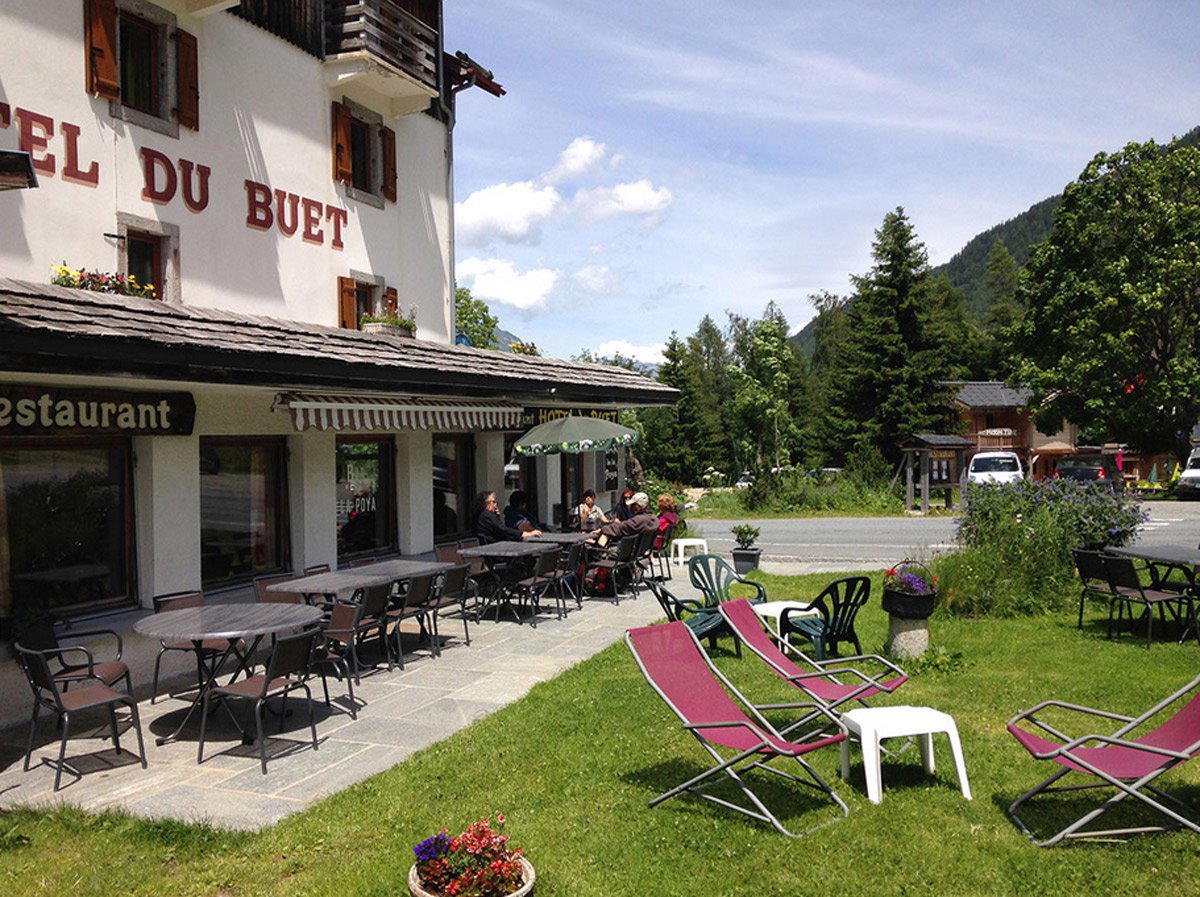 Hôtel du Buet bar in Vallorcine
