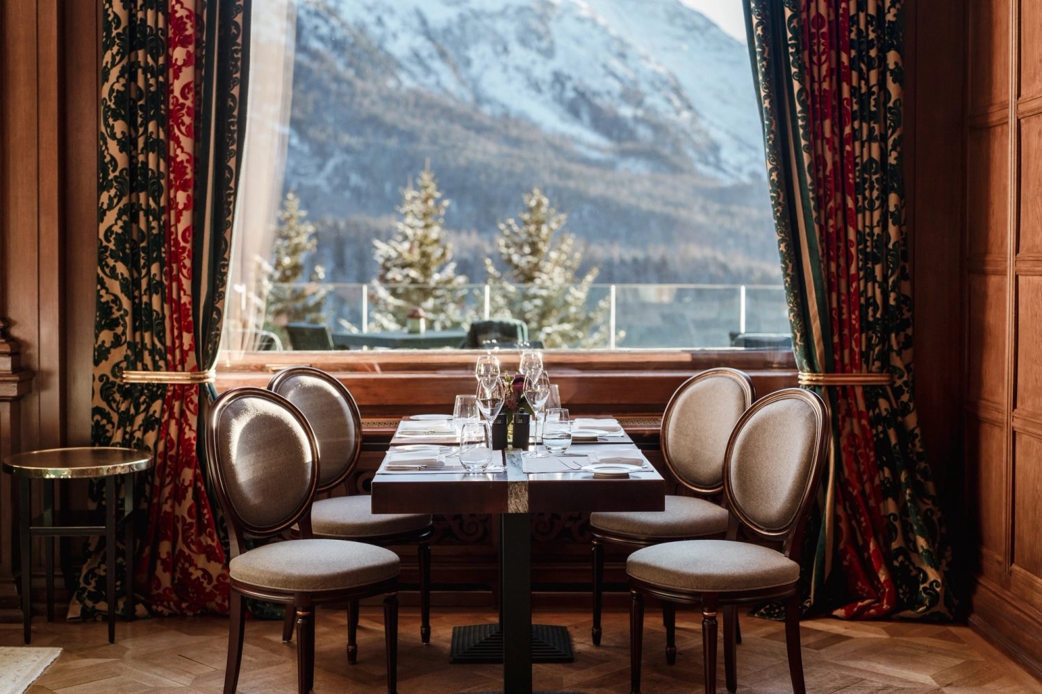 Carlton Bar and Bel Etage