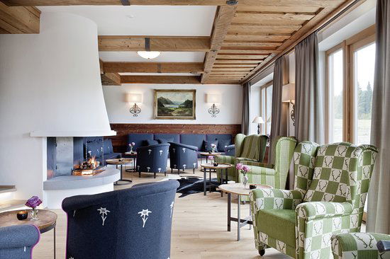 Moltke Wine Lounge, Bar in Reit im Winkl