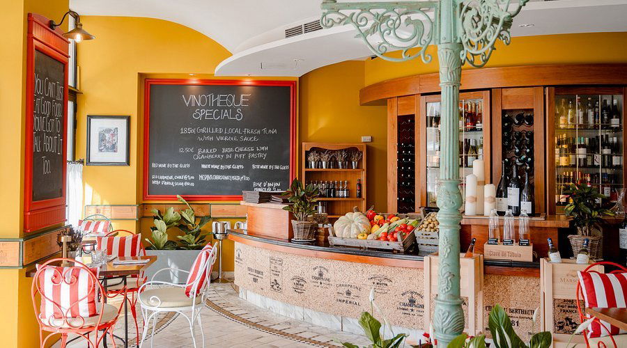 Vinotheque, Bar in St Julian's