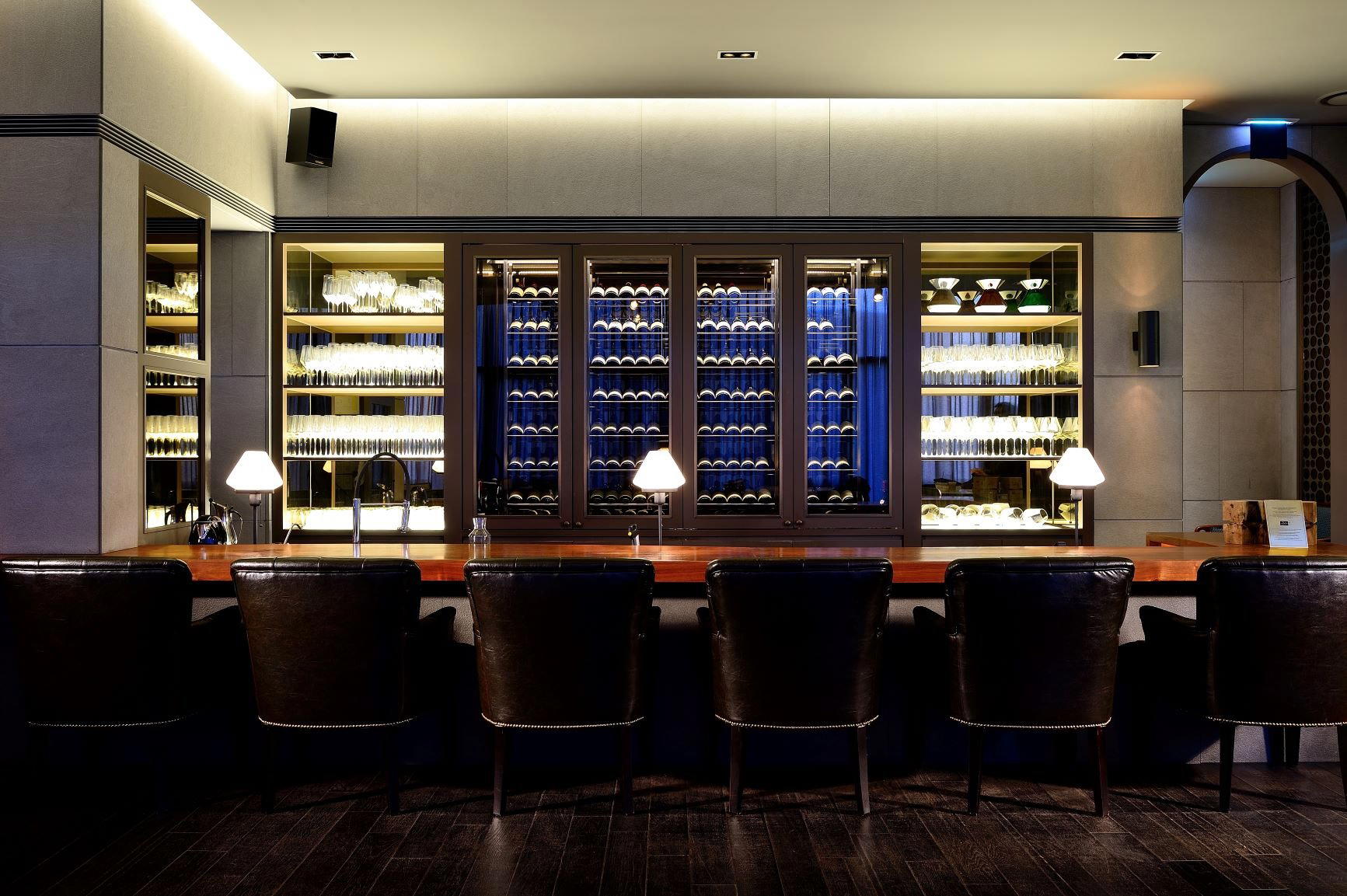 Les Clefs de Crystal bar in Seoul, South Korea