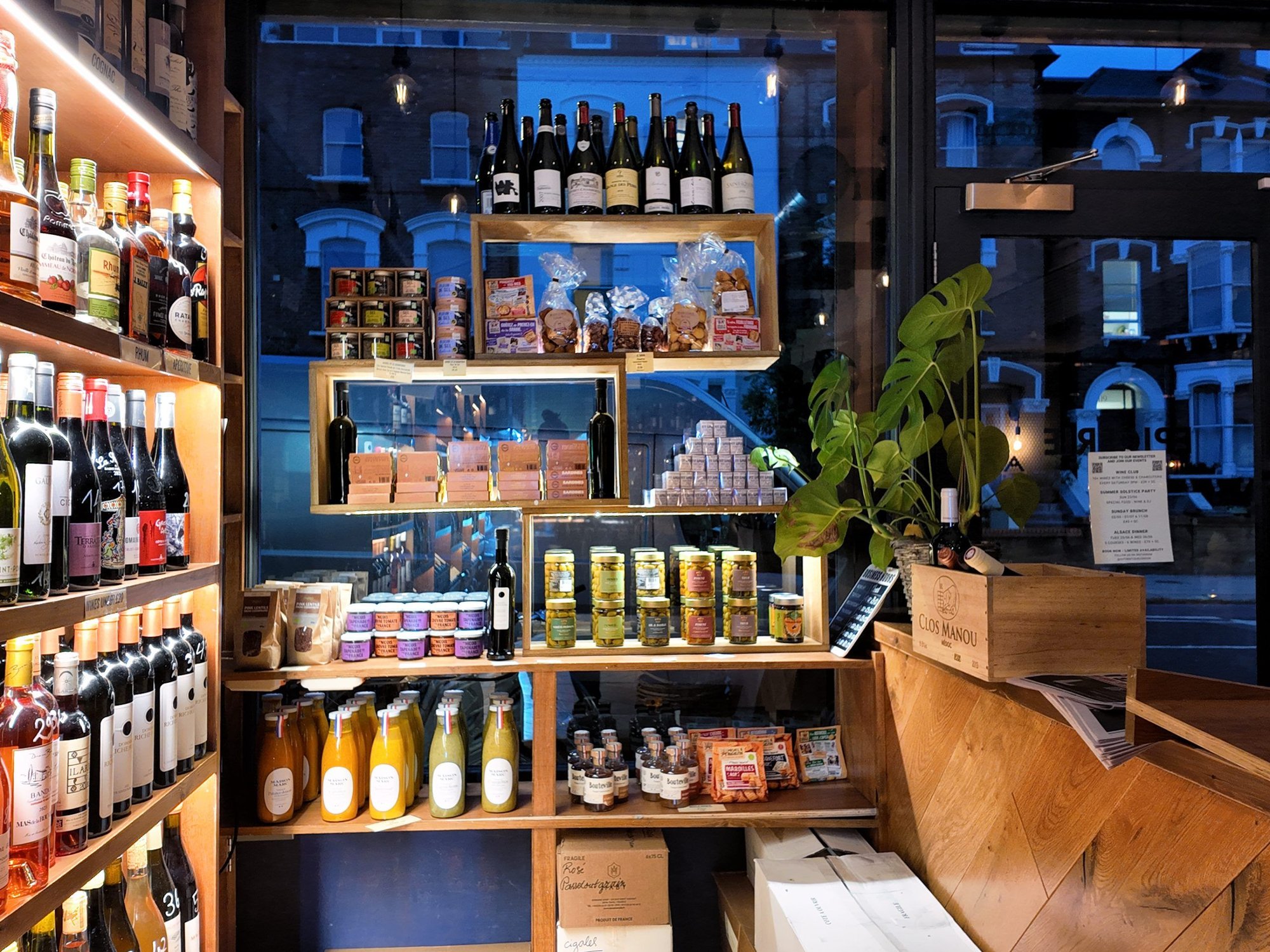 Authentique Epicerie & Bar bar in London, United Kingdom