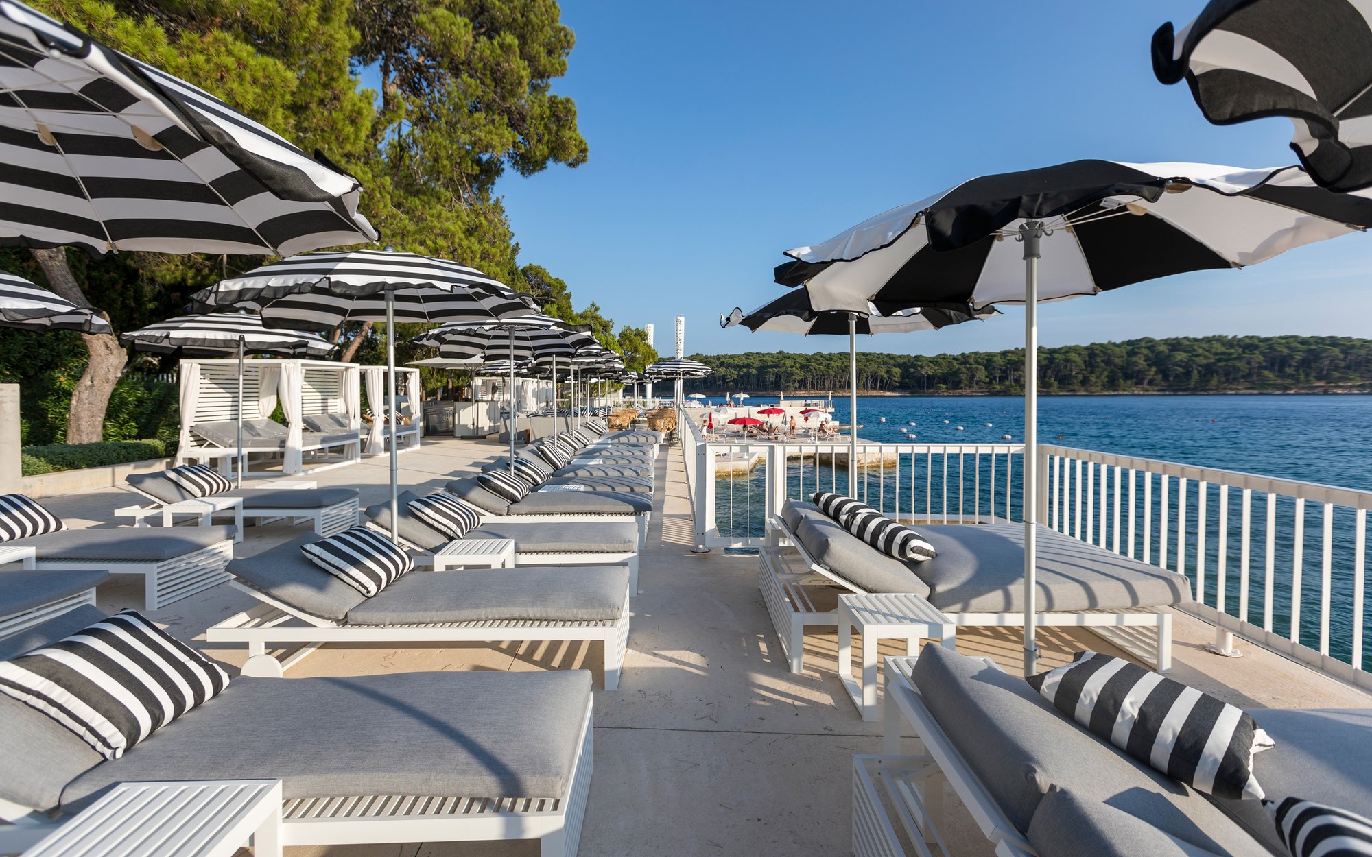 Bellevue Beach Club