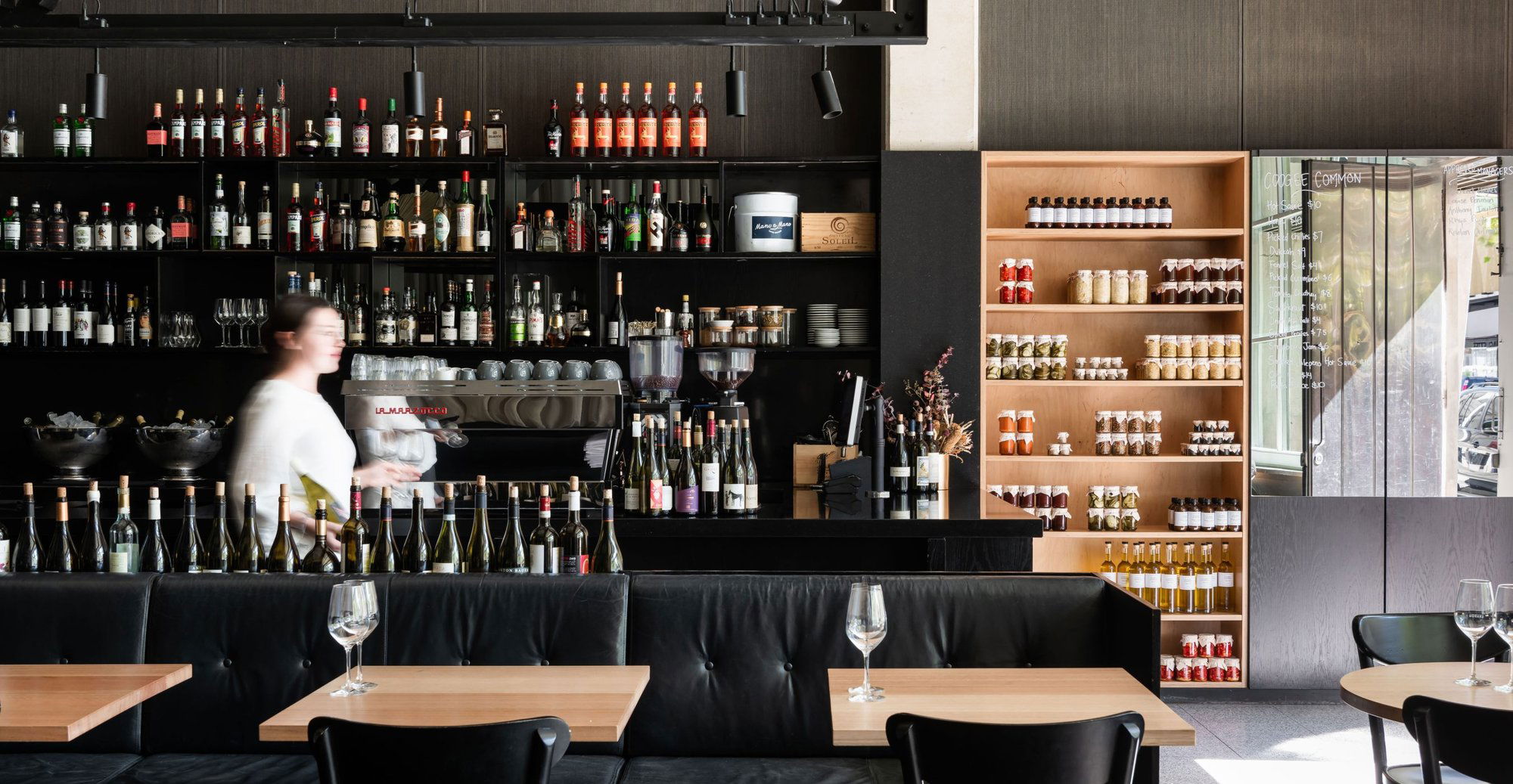 Shadow Bar & Kitchen, Bar in Perth