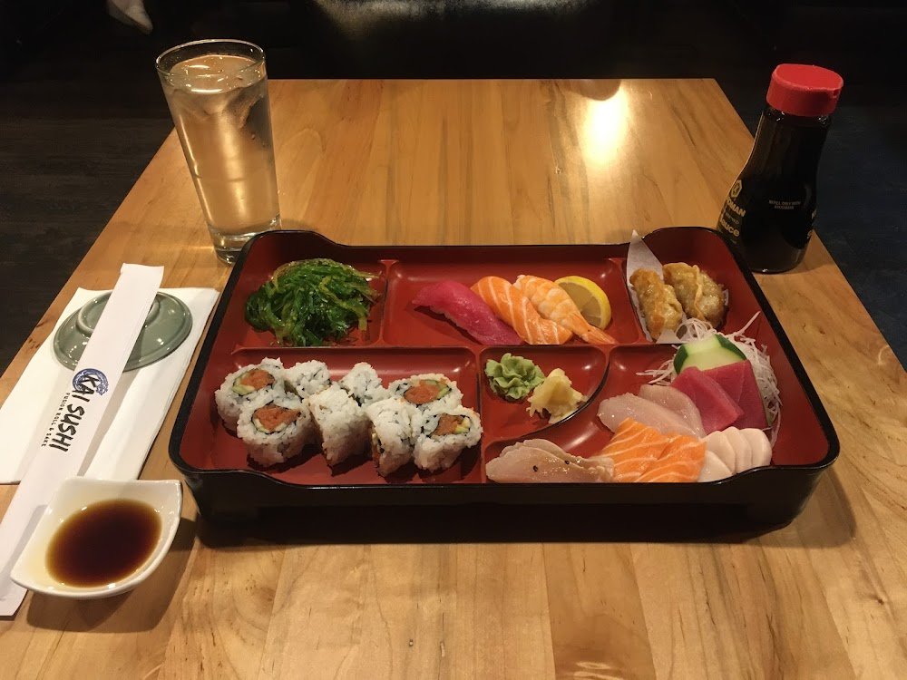 Kai Sushi Fusion Roll &Sake
