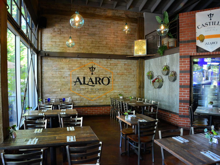 Alaro Craft Brewery, Restaurant & Cocktail Bar, Sacramento, United States