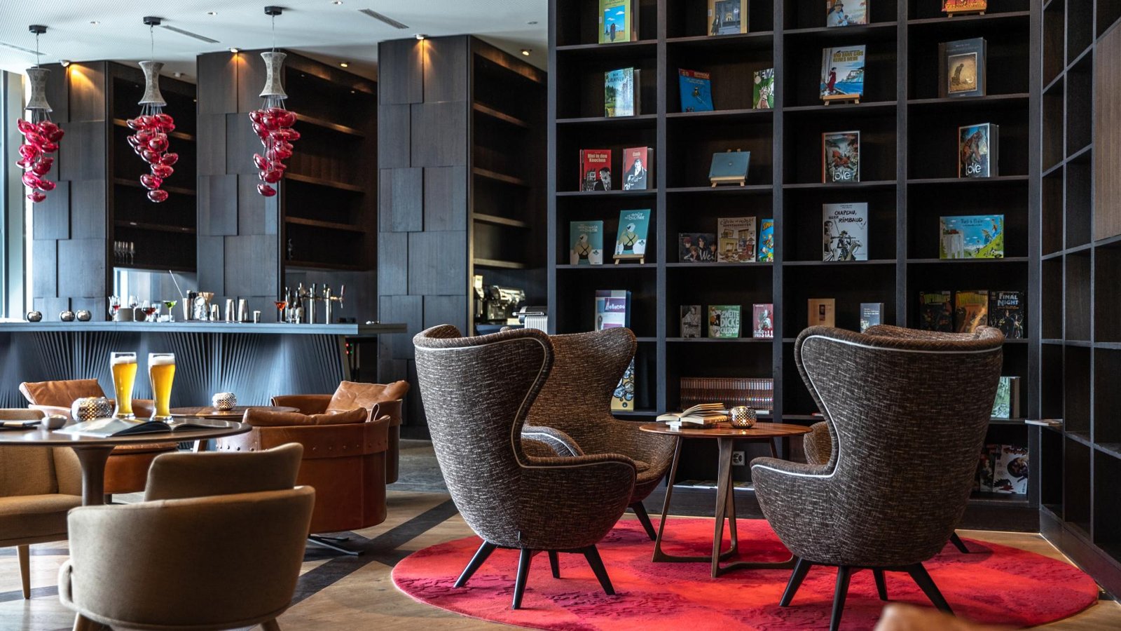 Nuts & Co Lounge Bar