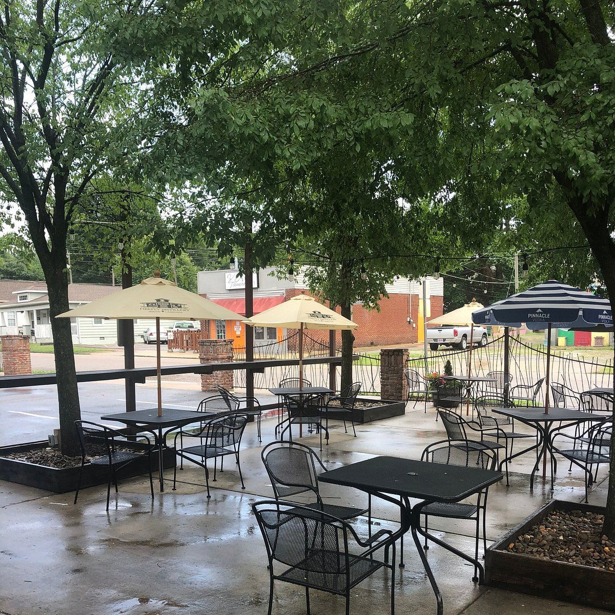 Central Flats and Taps, Bar in Knoxville