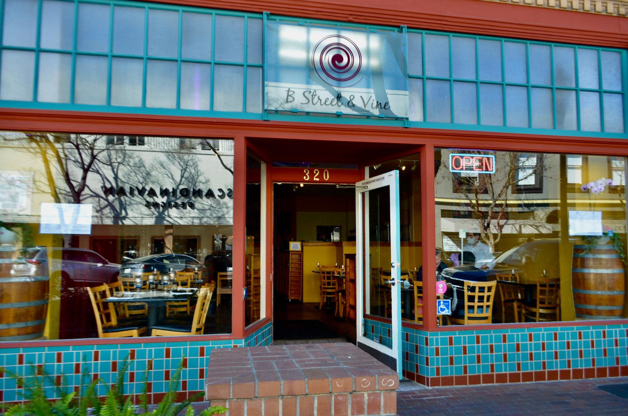 B Street & Vine restaurant in San Mateo, United States