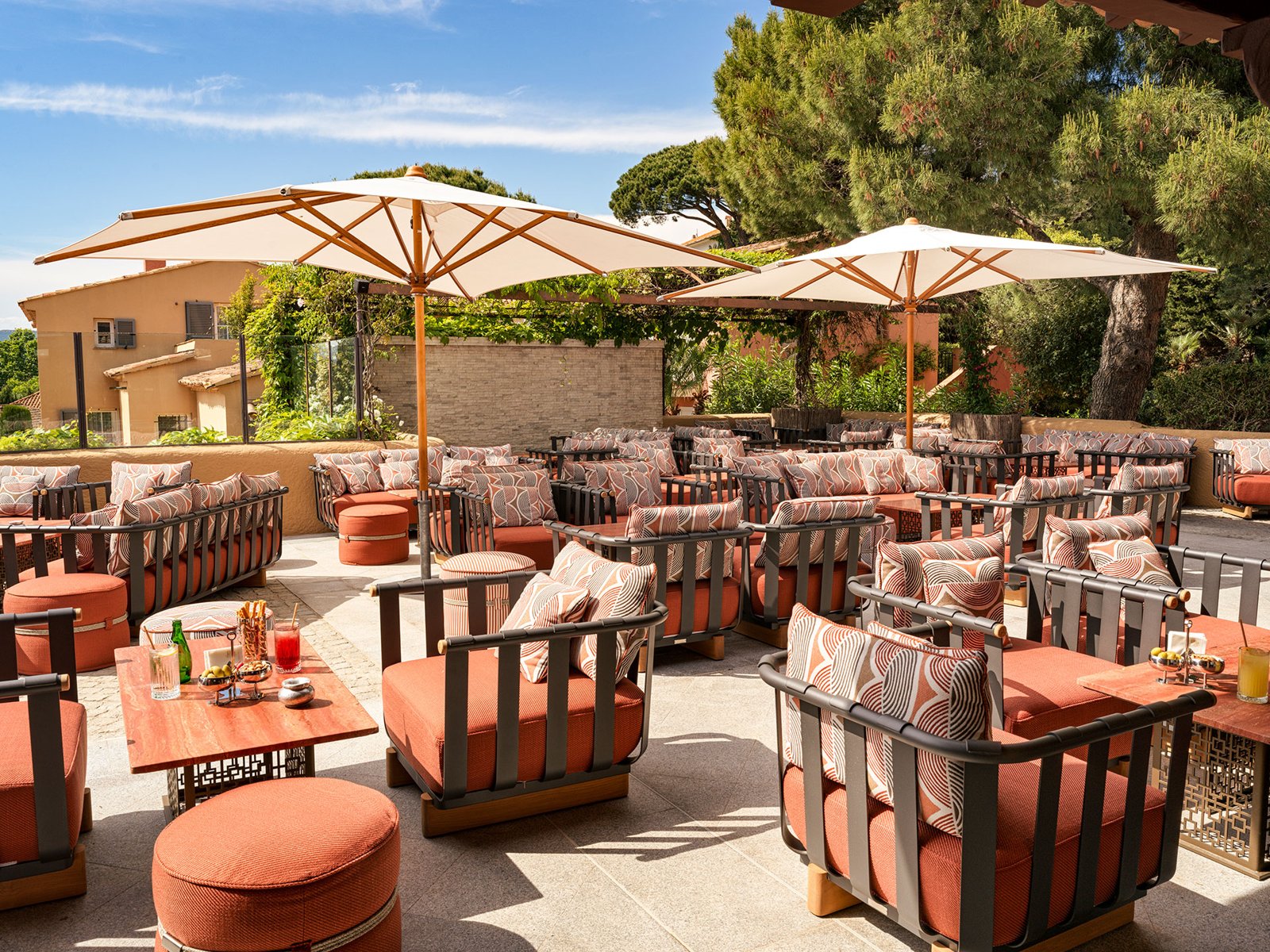 The B. Lounge