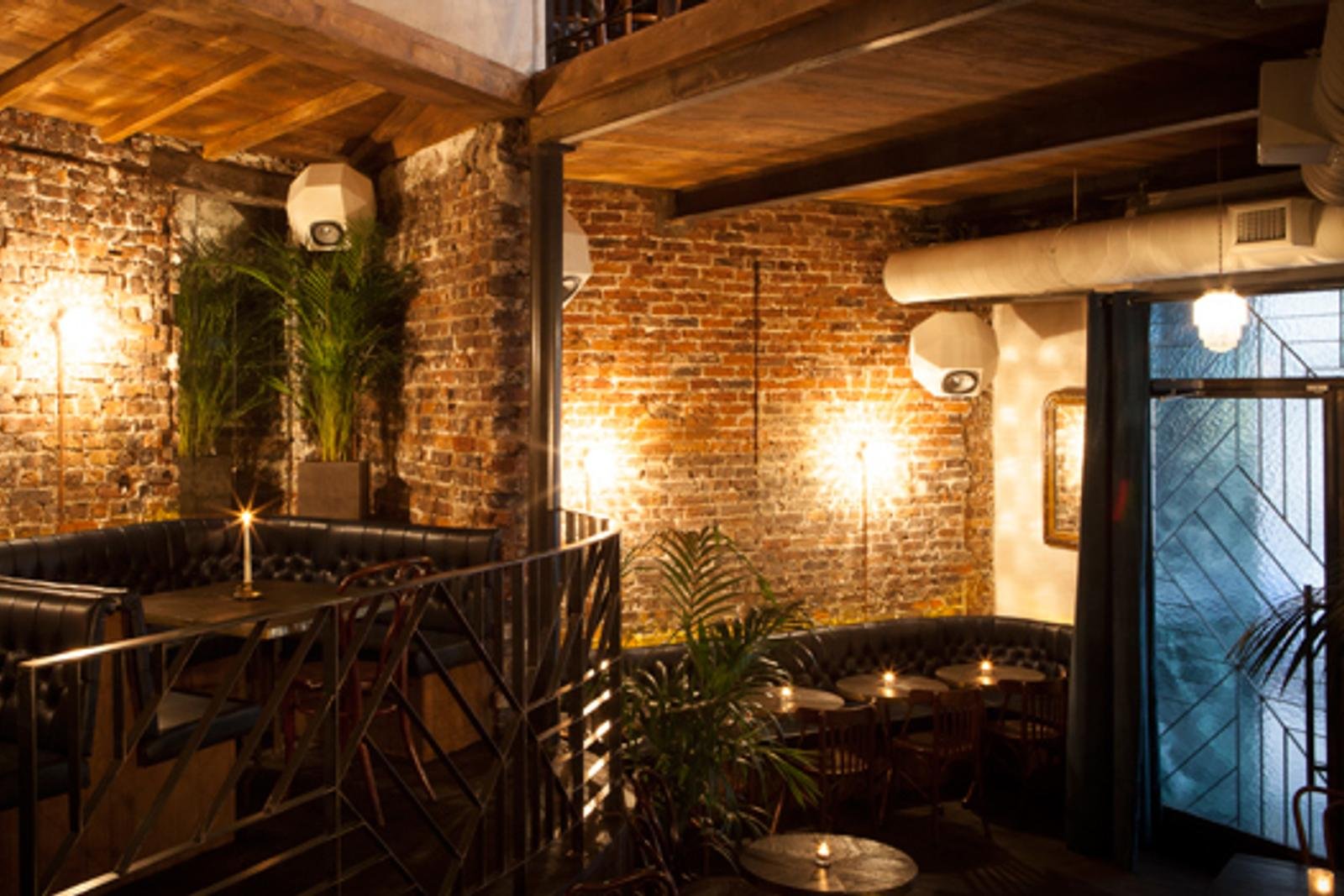 L'entrée des artistes, Bar in Paris