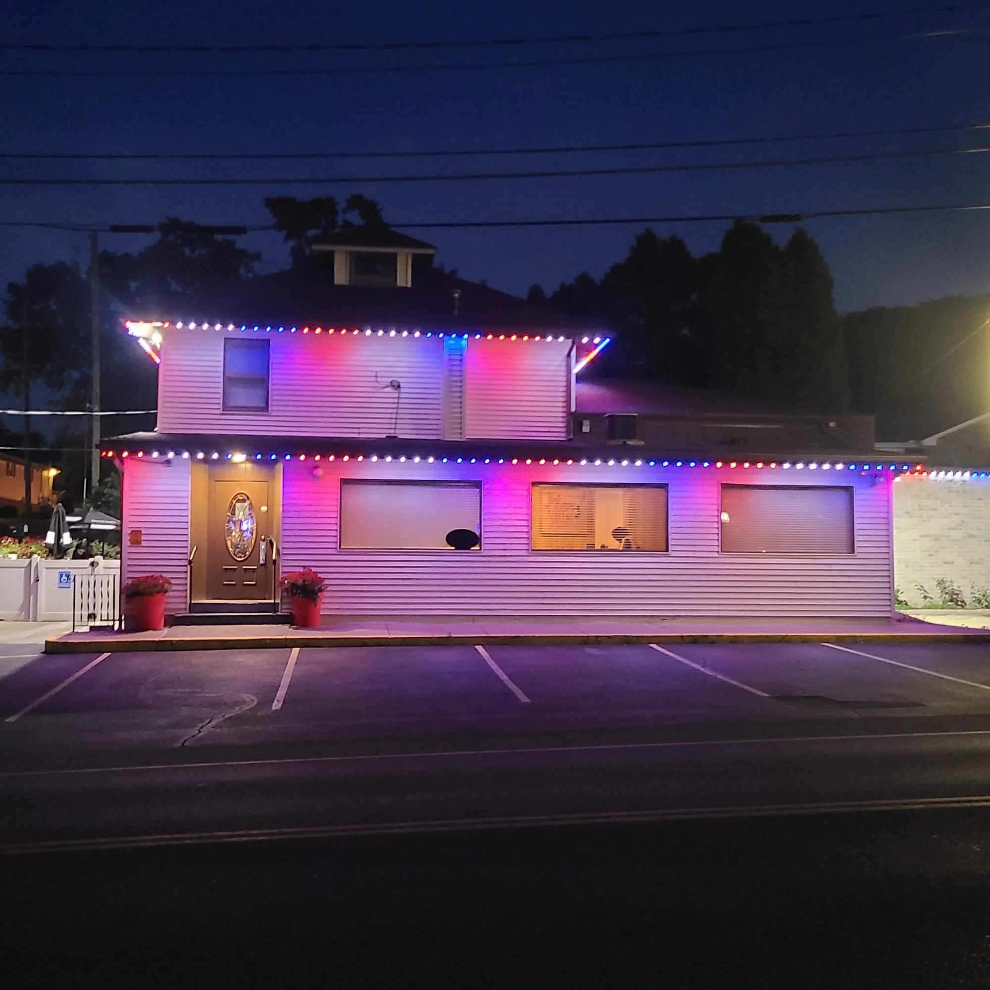 The Rose Villa Restaurant bar in Portage Lakes, United States