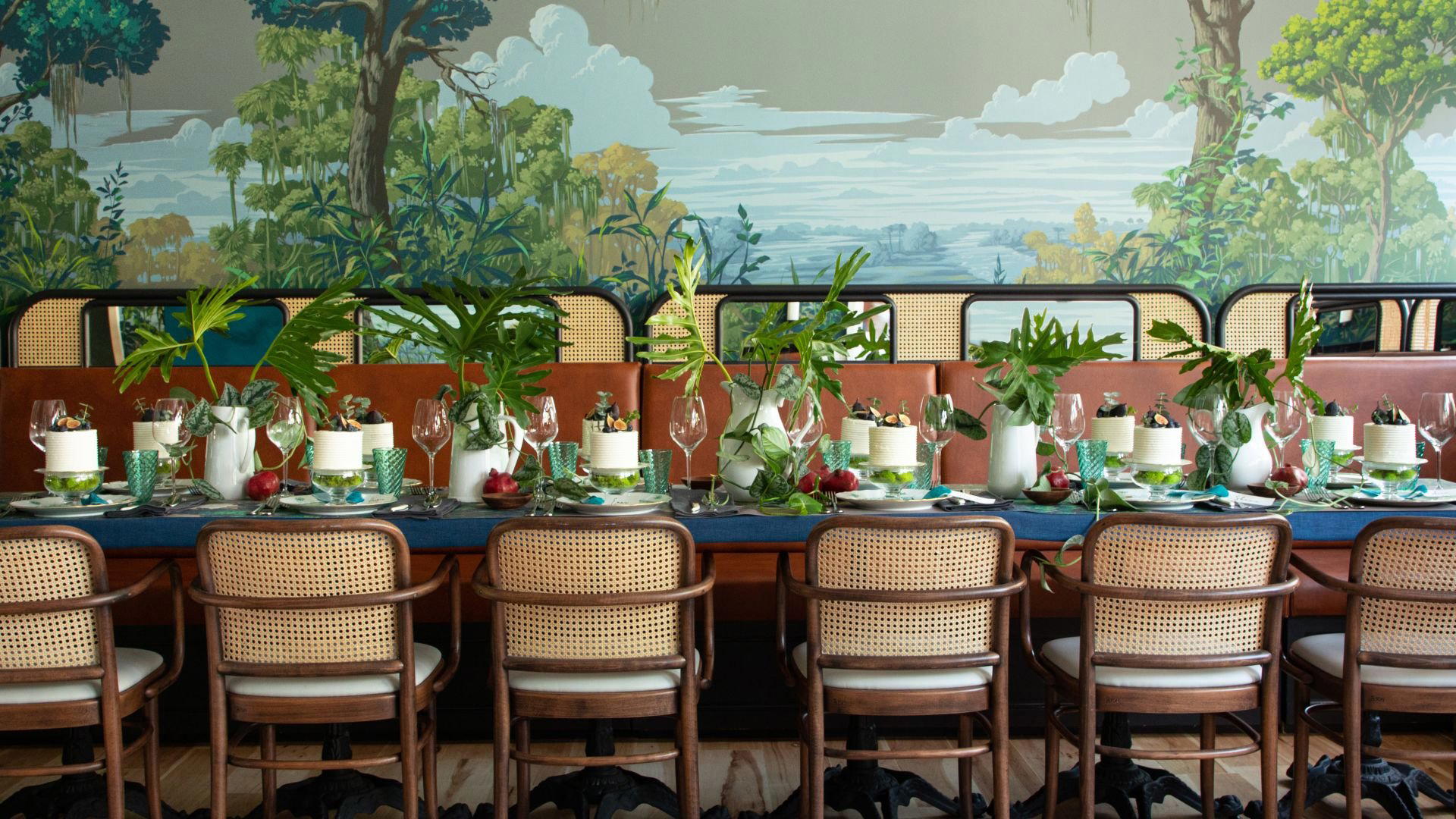 St. Neo's Brasserie bar in Savannah