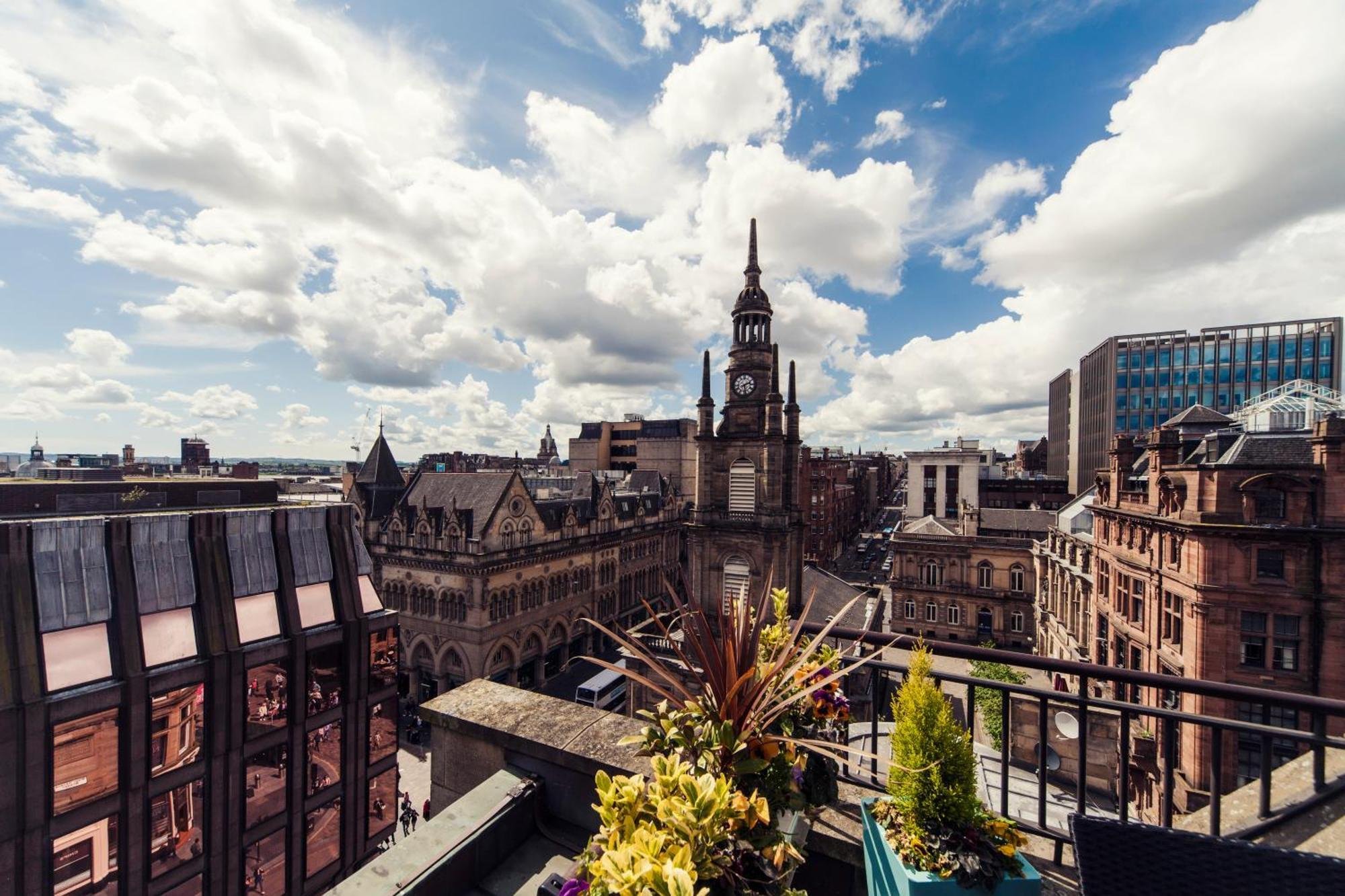 Carlton George Hotel bar in Glasgow, United Kingdom