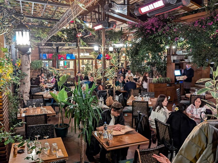 Viktor Levi Şarap Evi, Istanbul, Turkey