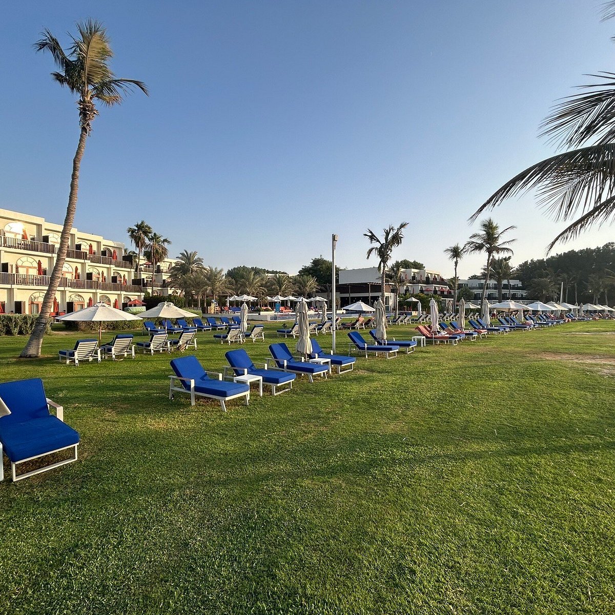 Tamr Pool Bar