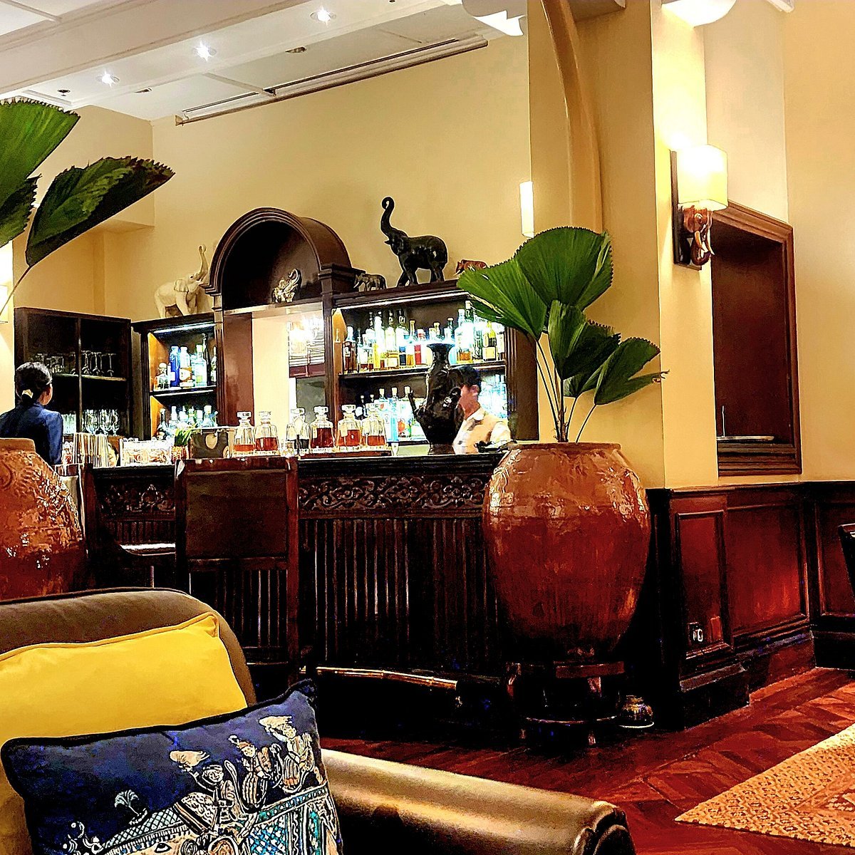 Elephant Bar