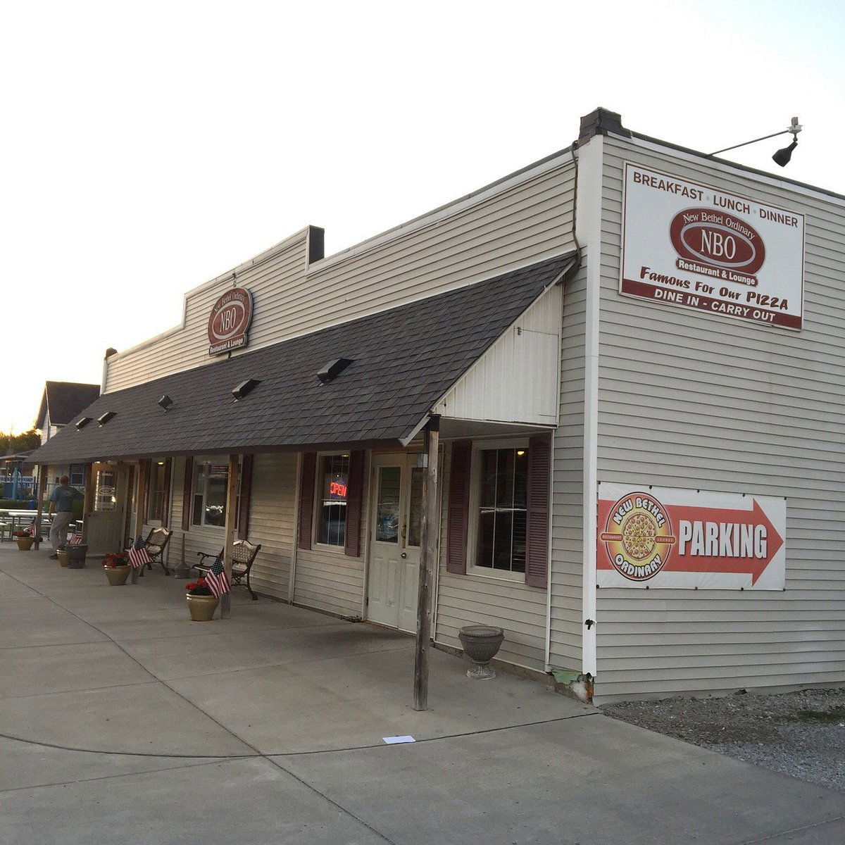 New Bethel Ordinary, Bar in Indianapolis