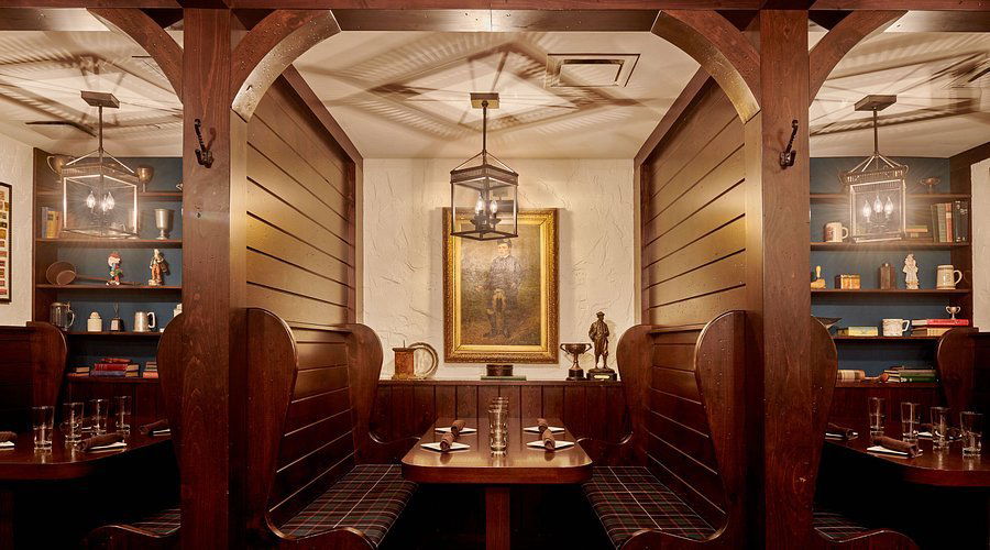 White Hart Pub, Bar in Lake Forest