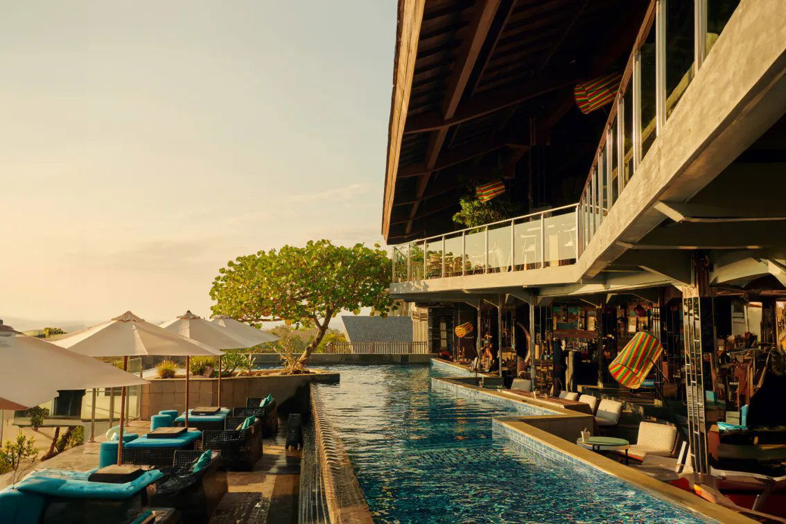 UNIQUE Rooftop Bar & Restaurant, Bar in Jimbaran