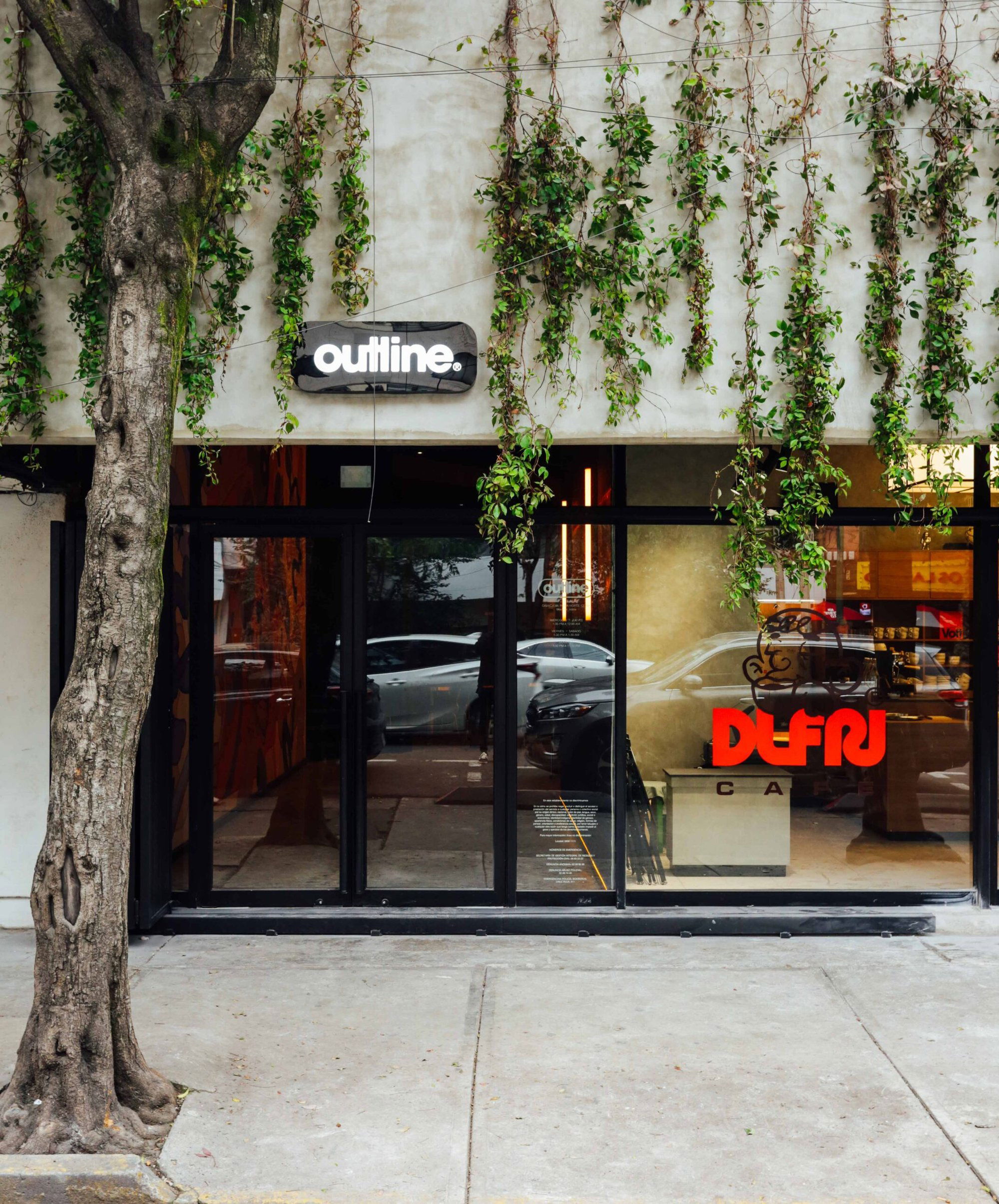 Outline, Bar in Mexico City