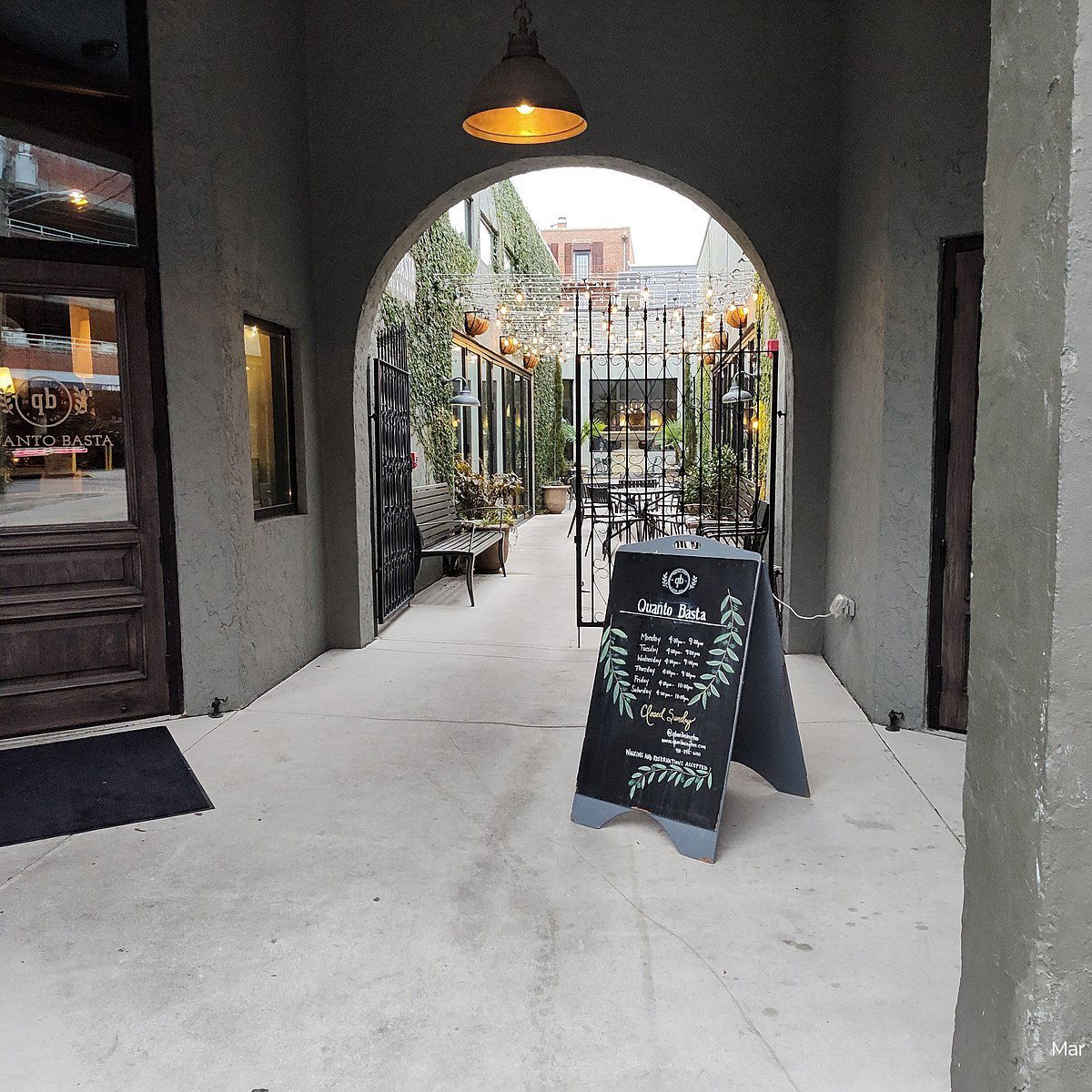 Quanto Basta Italian Eatery & Wine Bar, Bar in Winston Salem
