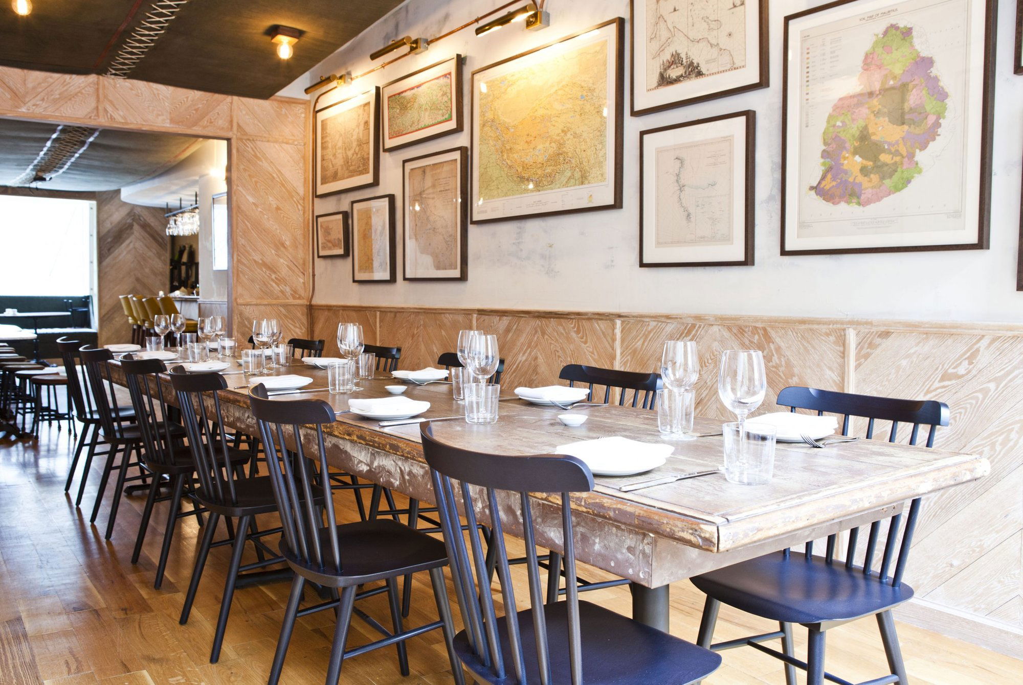 The East Pole, Bar in New York City