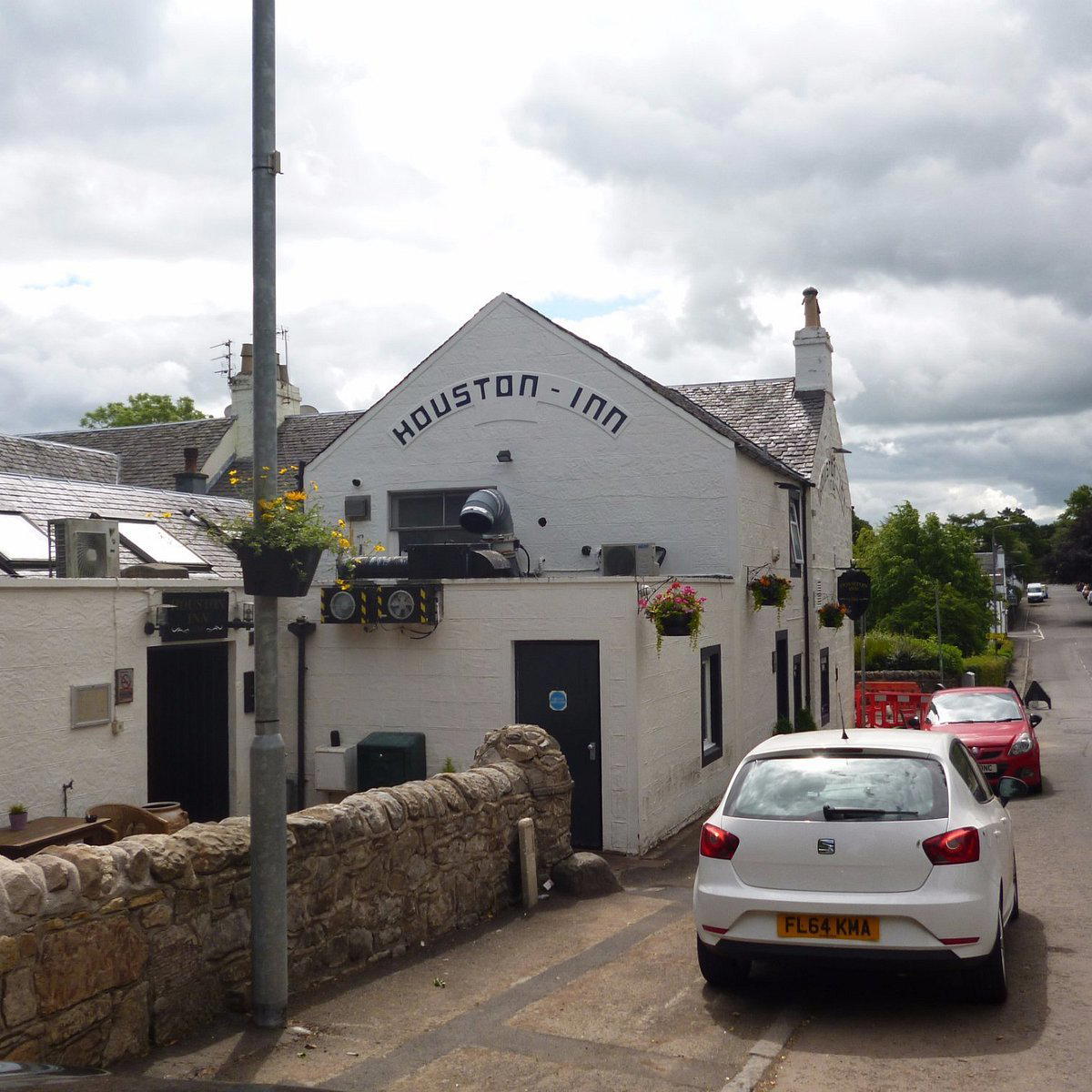 Houston Inn bar in Johnstone