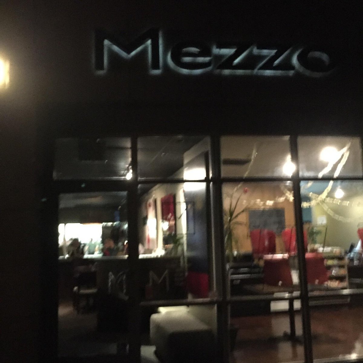 Mezzo Ristorante bar in Stockton, United States