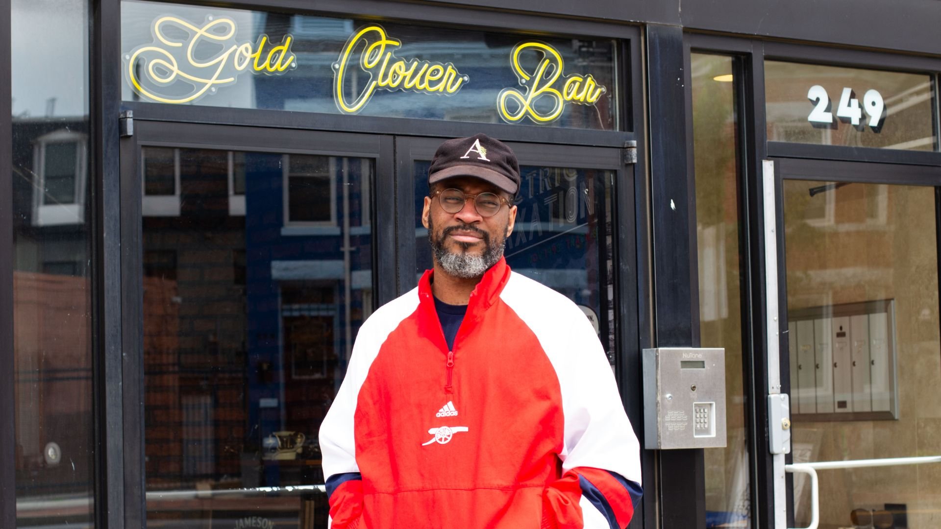 Gold Clover Bar, Bar in Washington DC